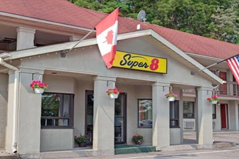 Super 8 By Wyndham Niagara Falls North Exteriör bild